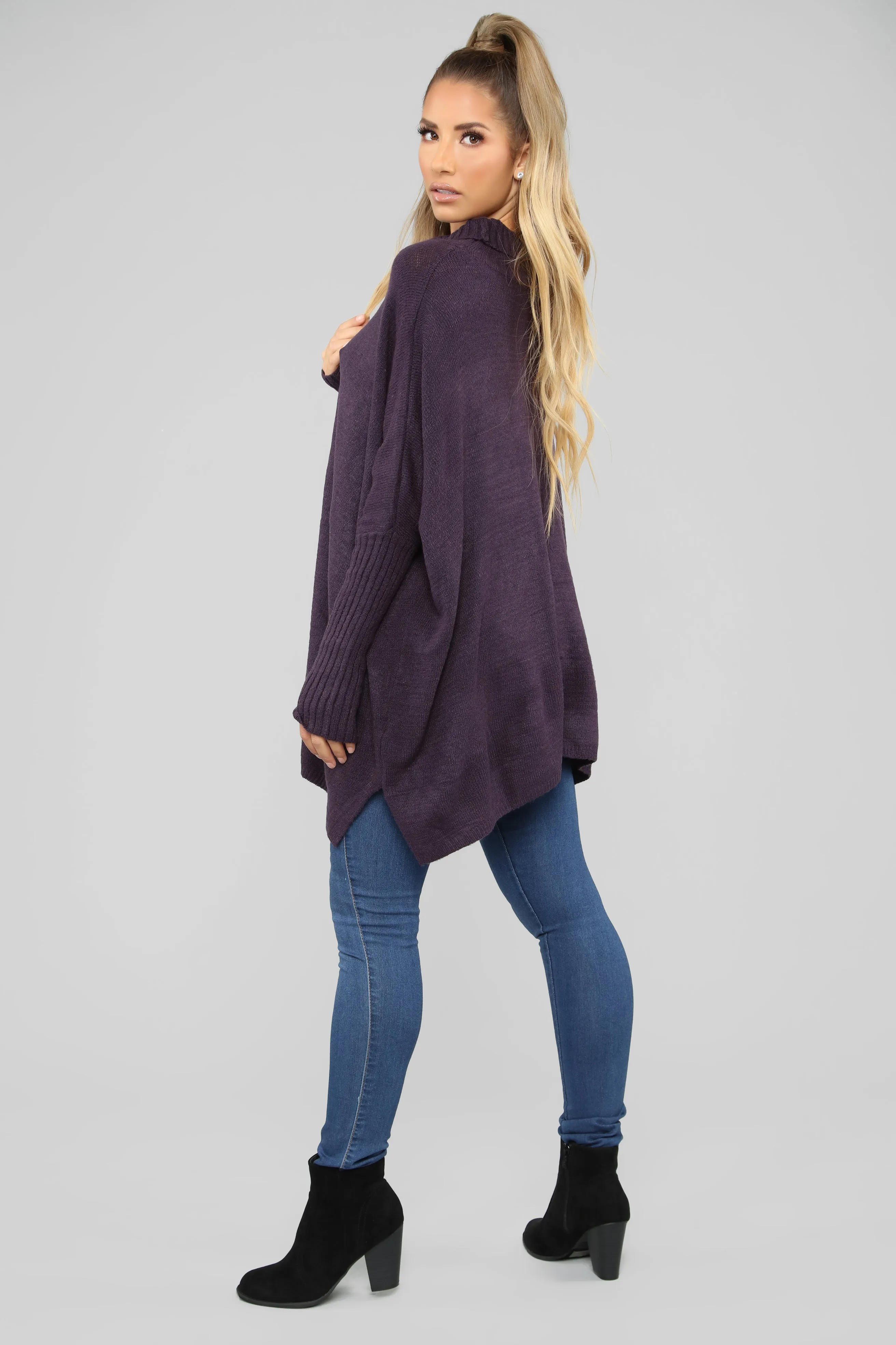 Abby Turtleneck Sweater - Plum