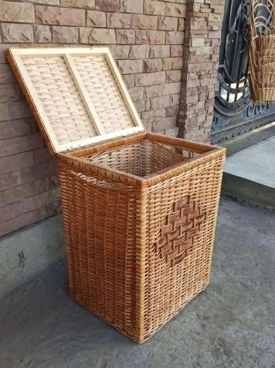 Square Wicker Laundry Basket With Lid