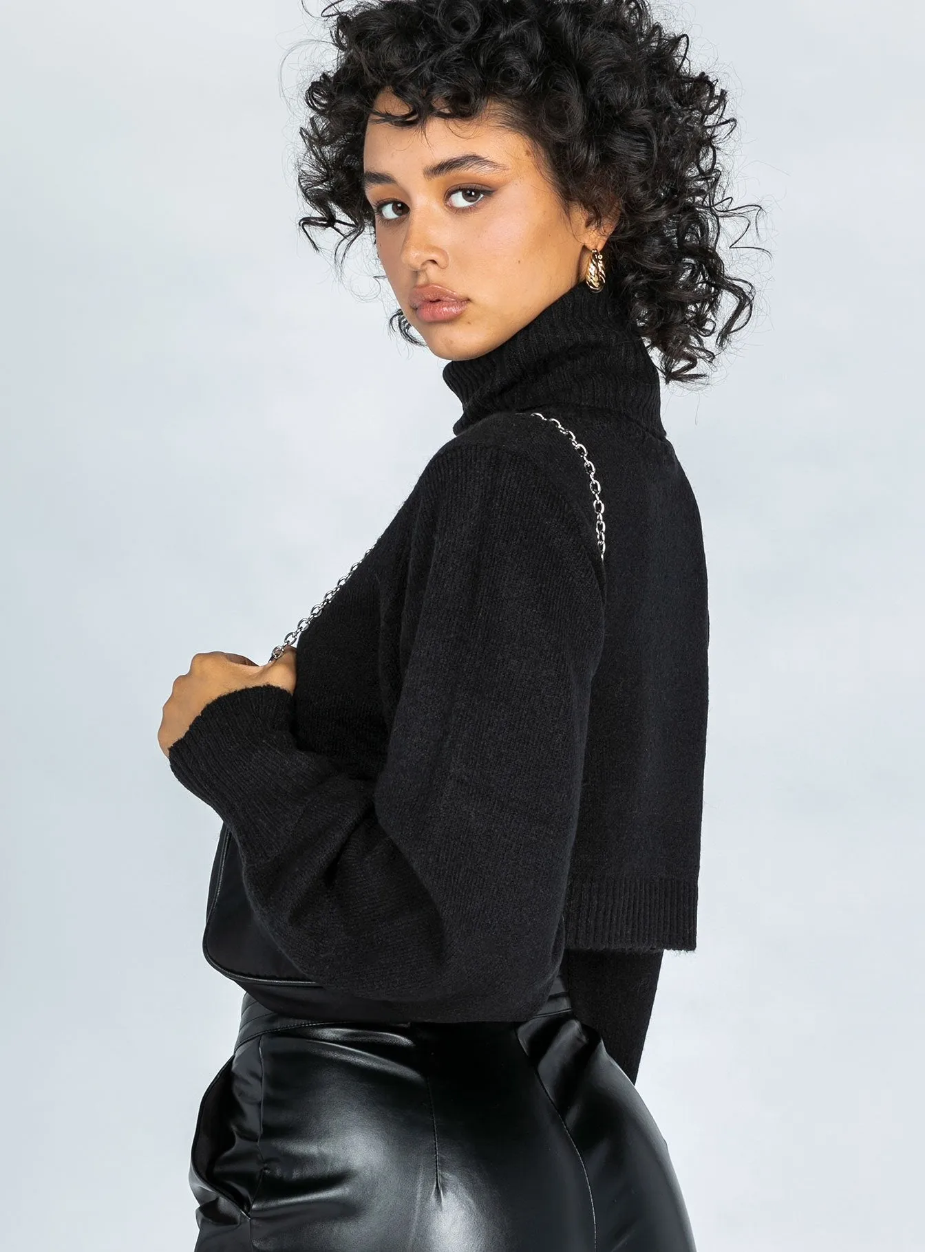 Zahara Cropped Turtleneck Sweater Black